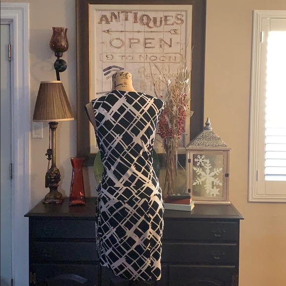 Cache Black and White Sleeveless Dress - Picture 2 of 7